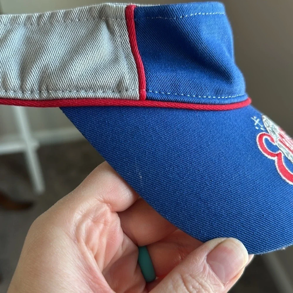 Vintage Walt Disney World Kids Epcot Sun Visor OSFM in Fair Used Conditon